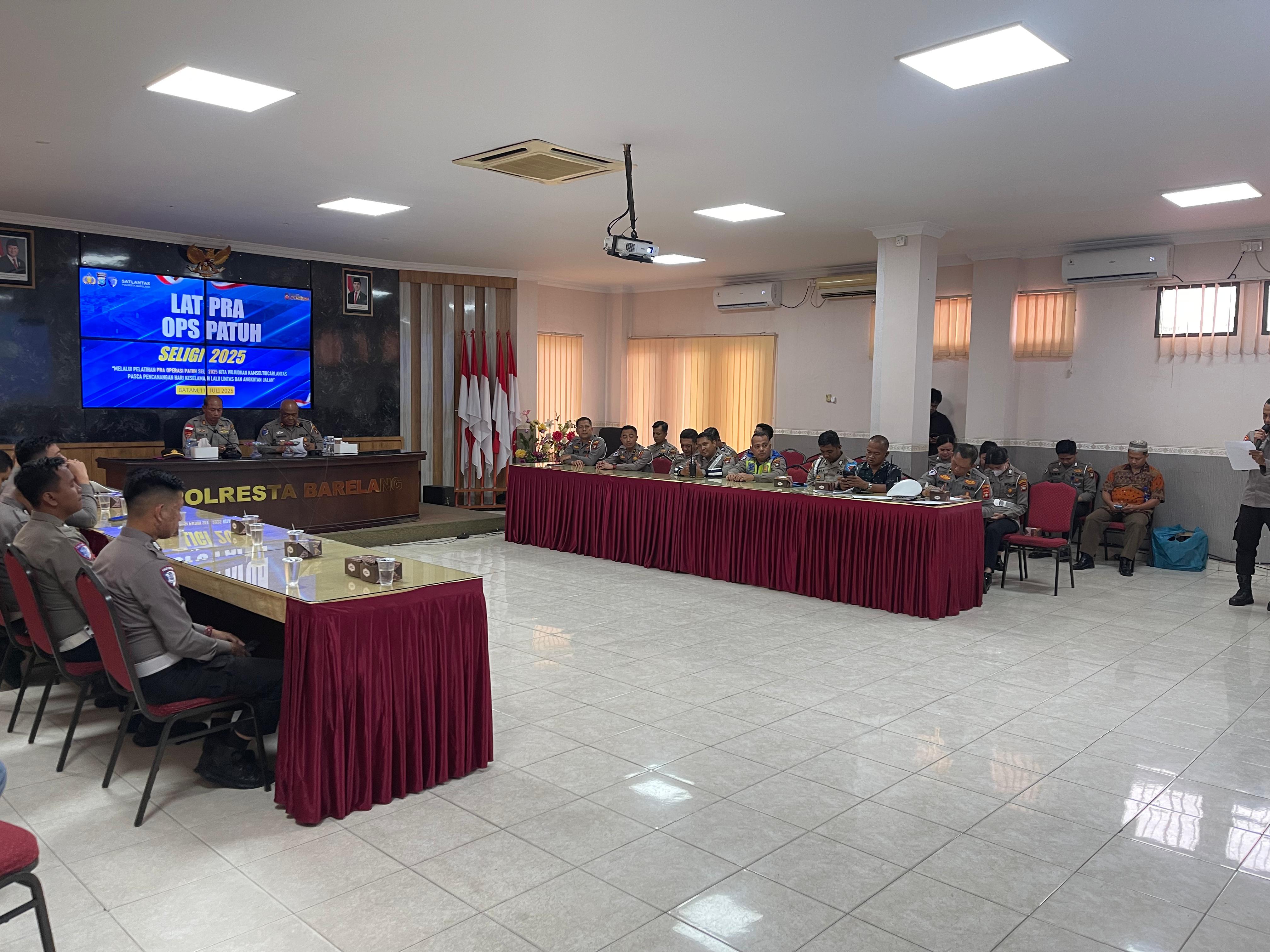 Tingkatkan Kedisiplinan Berlalu Lintas, Polresta Barelang Gelar Latpraops Operasi Patuh Seligi 2025