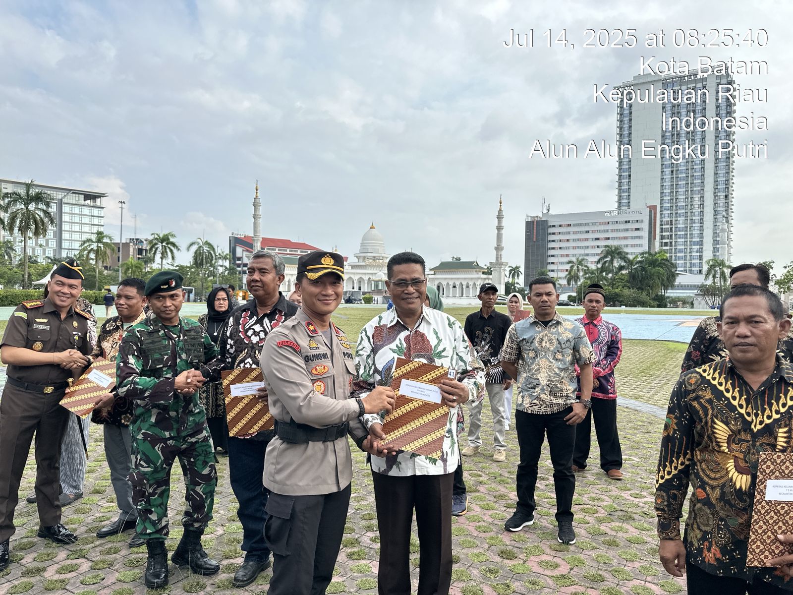 Polresta Barelang Bersama Forkopimda Batam Peringati Hari Koperasi Nasional 2025